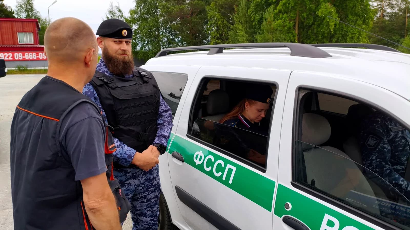 Не только штрафы: приставы разыскивают 5,5 млн рублей во время дорожных рейдов в Ноябрьске