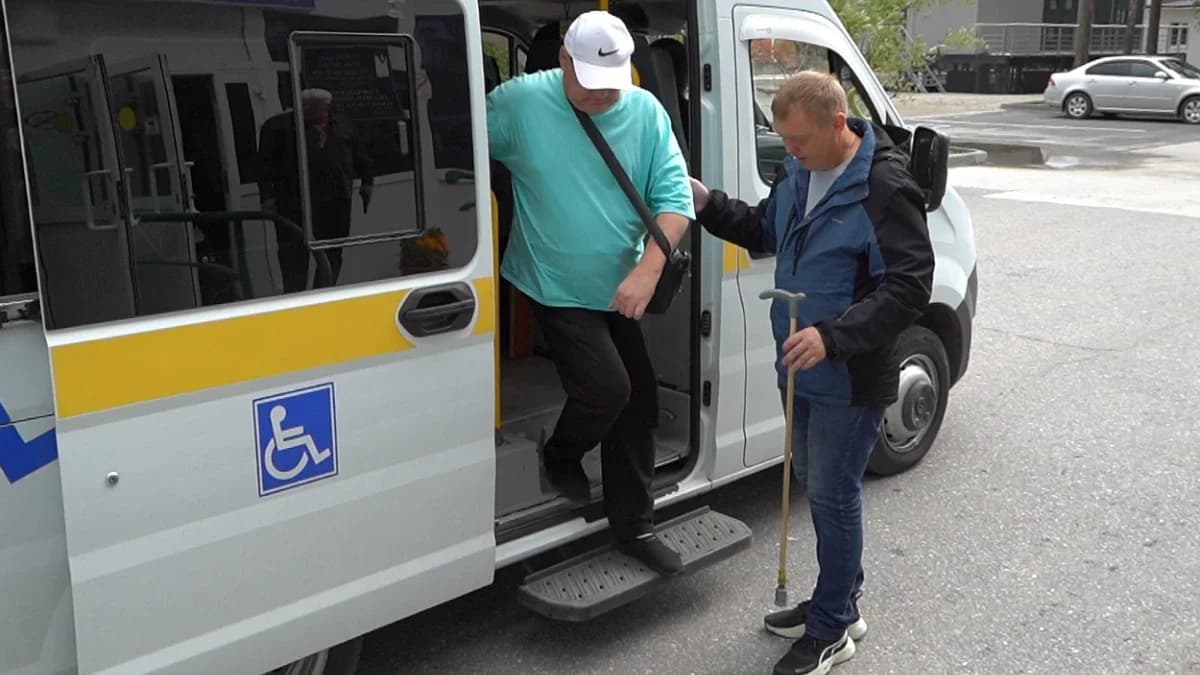 Социальное такси в Ноябрьске: как служба помогает жителям с ОВЗ