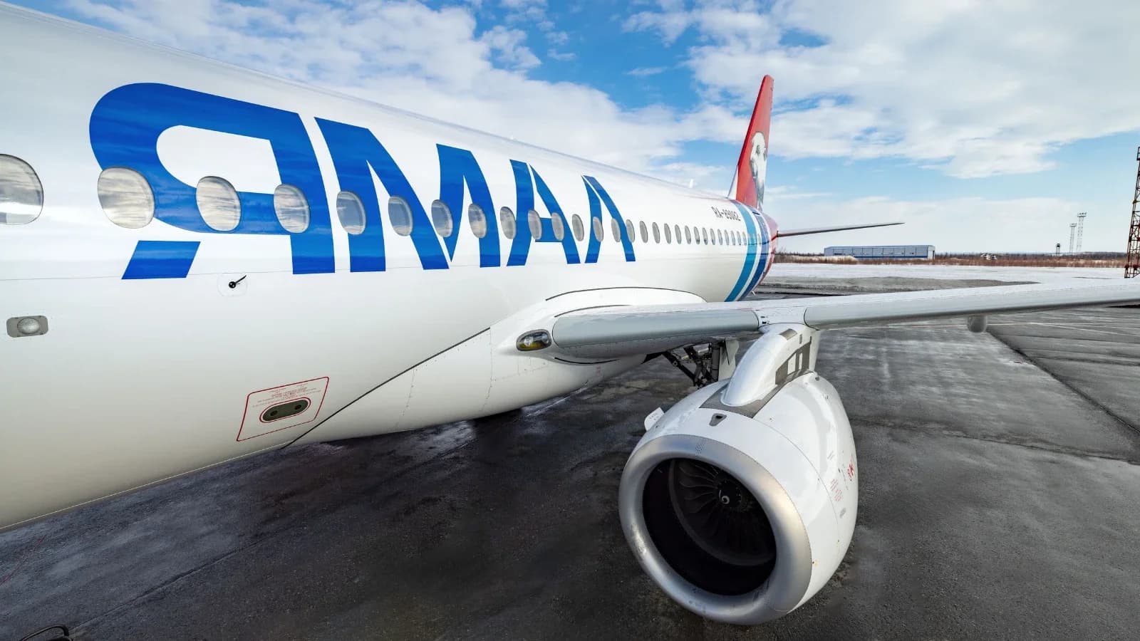 Авиакомпания «Ямал» отменила осенне-зимние рейсы из Ноябрьска в Сочи
