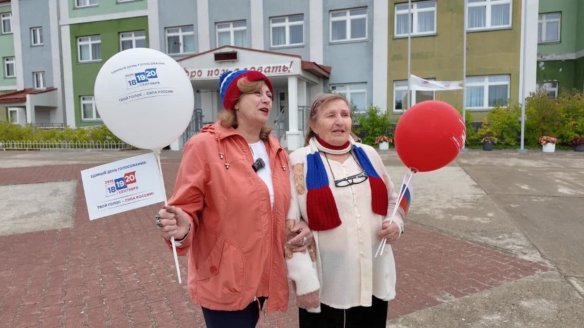 В Ноябрьске выборы стали праздником для участниц клуба «Театр вне возраста»