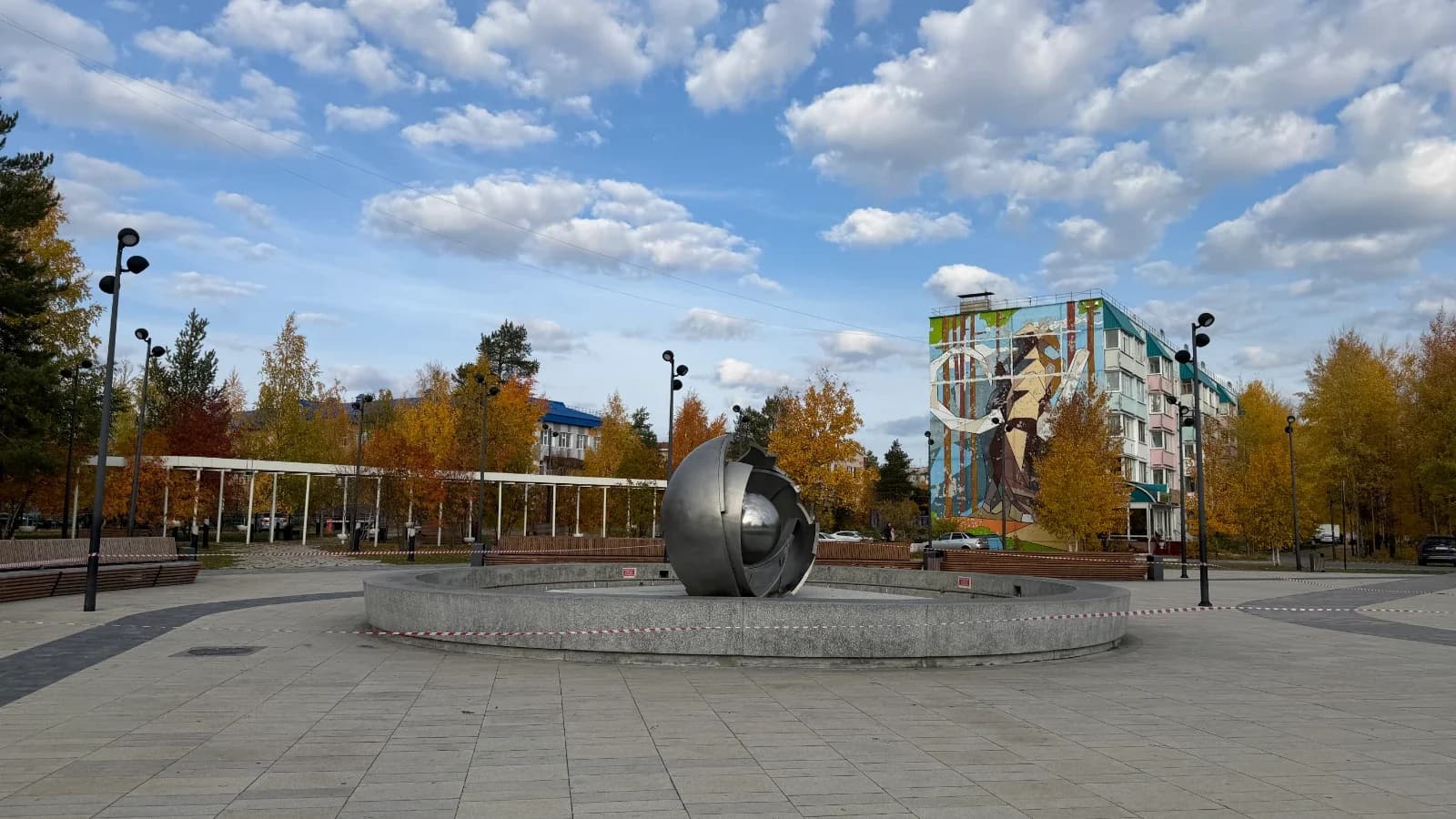 Фонтан на аллее-бульваре в Ноябрьске ушел на зимние каникулы